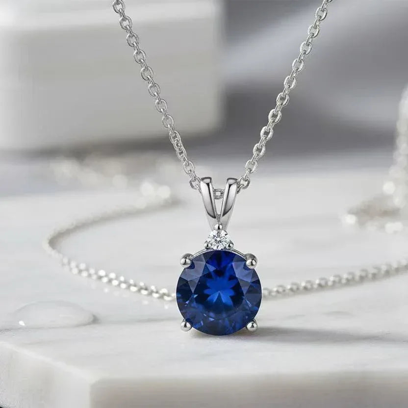 Womens Stylish And Elegant Necklace - Viexta