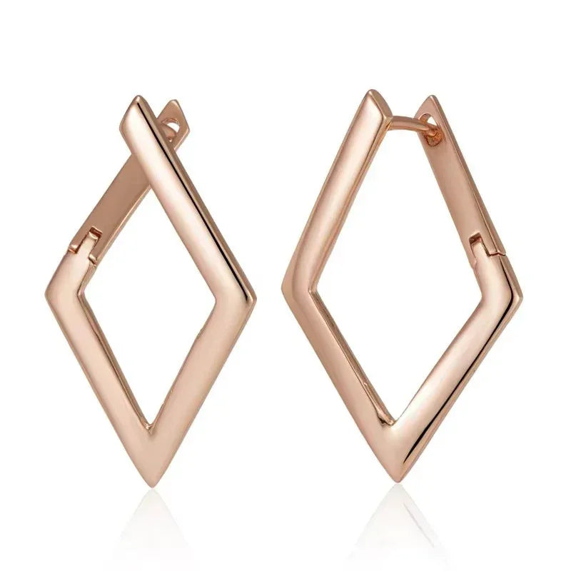 Hollow Pattern Heart-shaped Earrings - Viexta