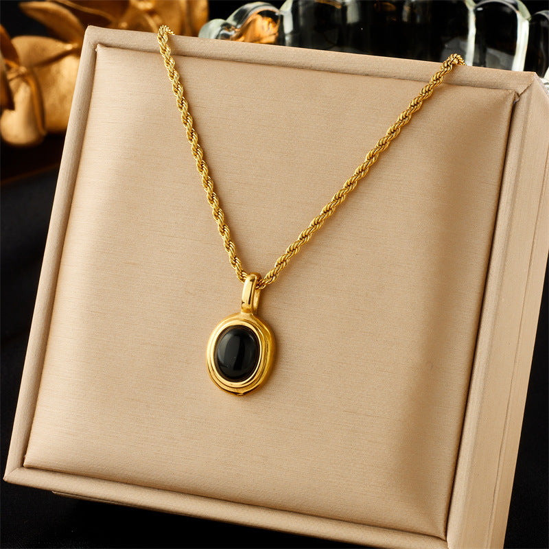 black-and-white-metal-vintage-hemp-flowers-chain-necklace