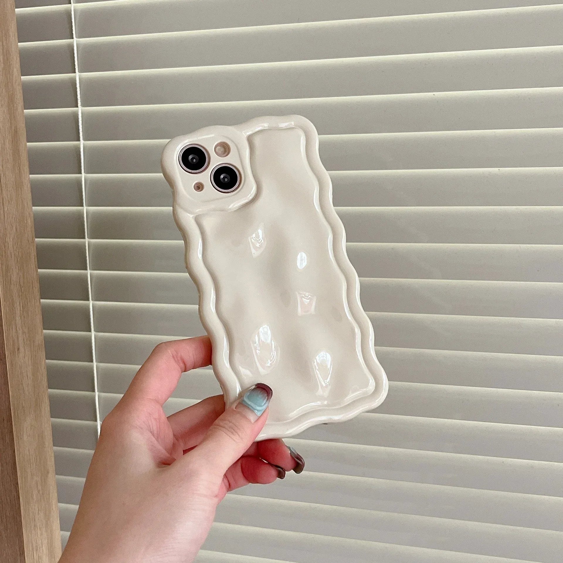 Niche Wind Wave Shell iPhone case - Viexta