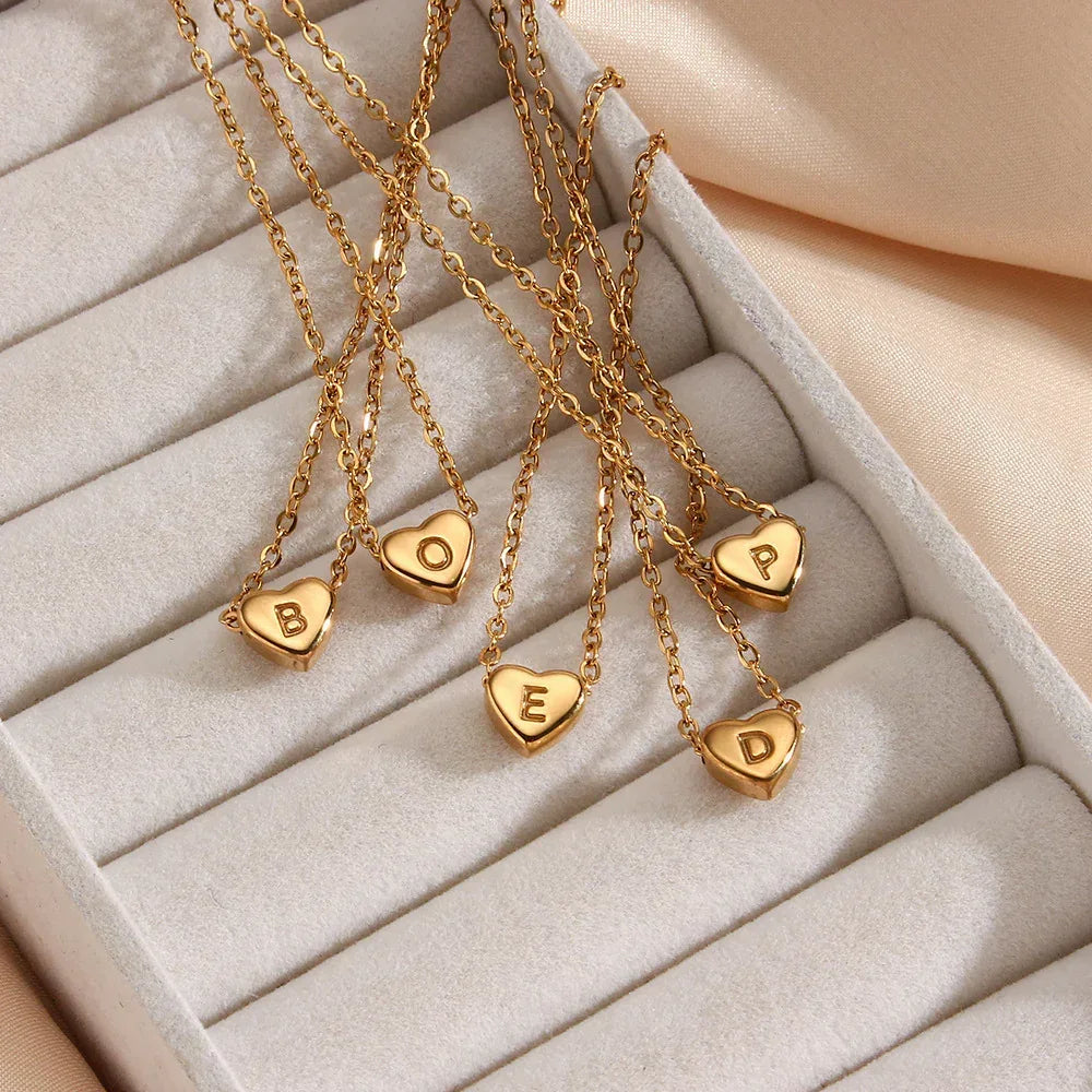18k-heart-initial-gold-necklace - Viexta