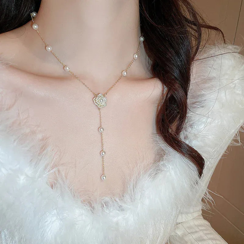 Gold Plated French Royal Style Pearl Flower Necklace - Viexta