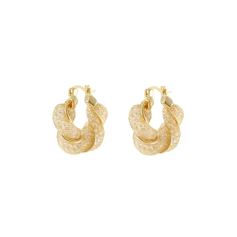 Fashion Hollow Twisted Ear Clip - Viexta