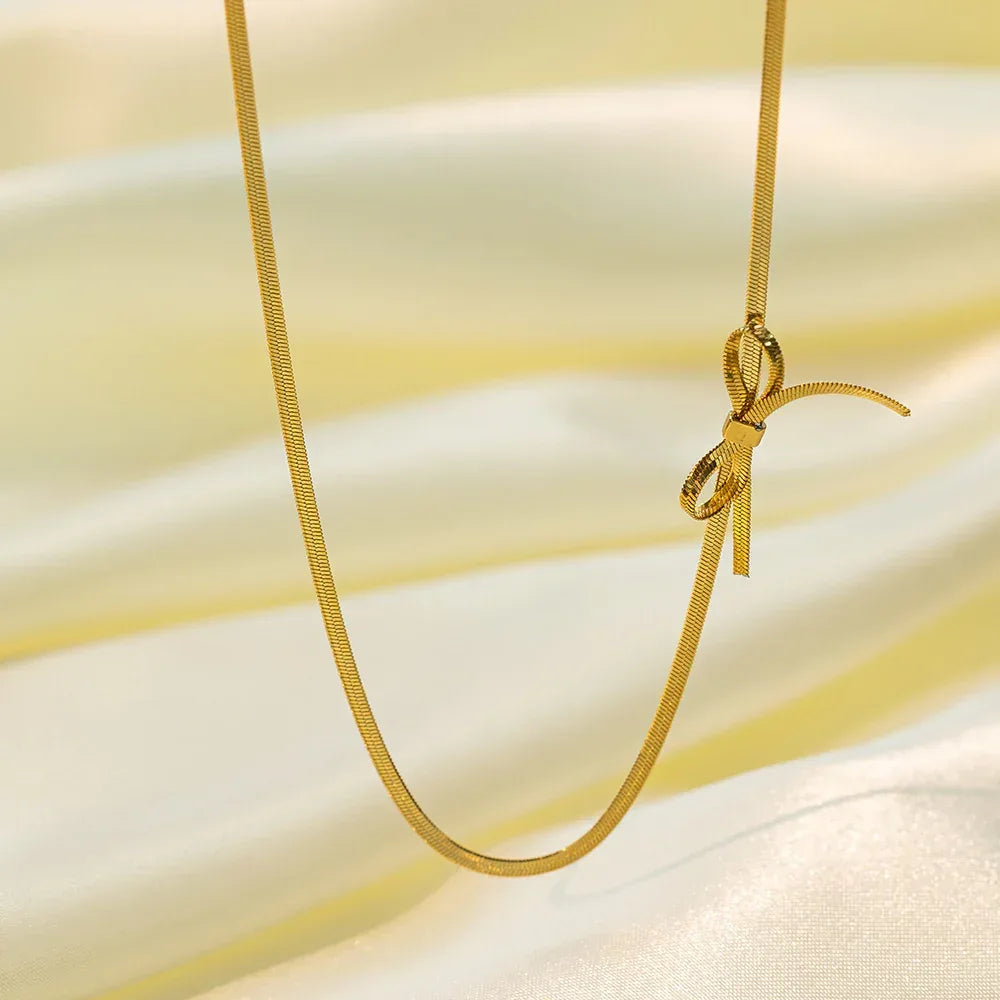 Fashion Minimalist Bowknot Necklace - Viexta