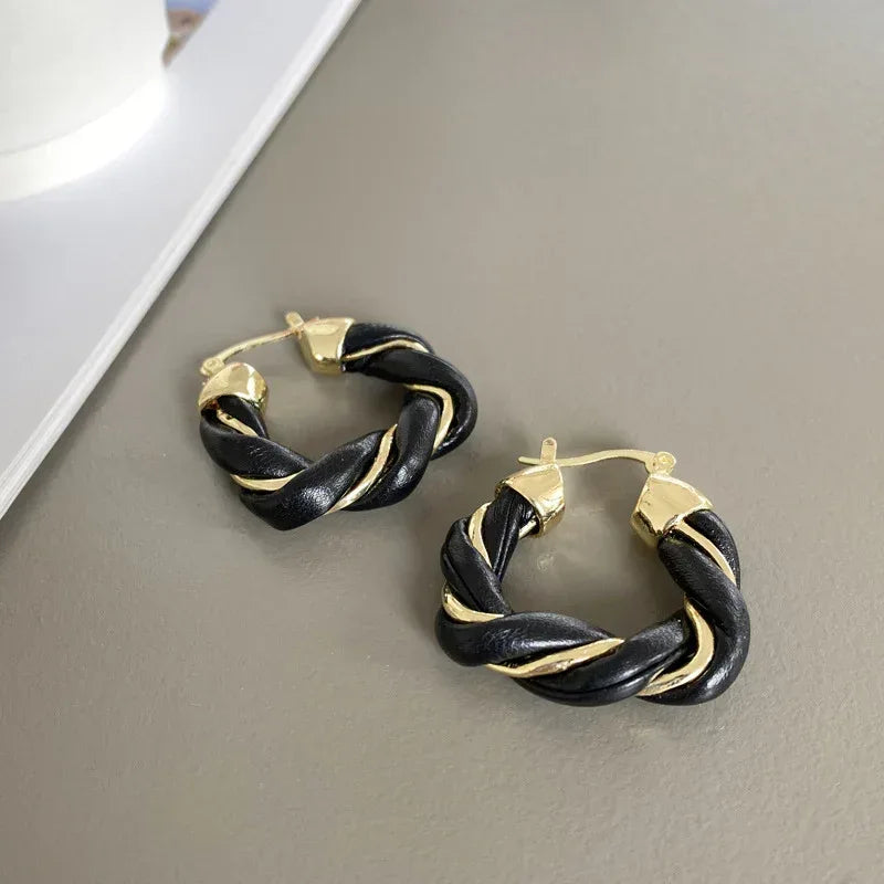 Leather Twist Earrings. - Viexta