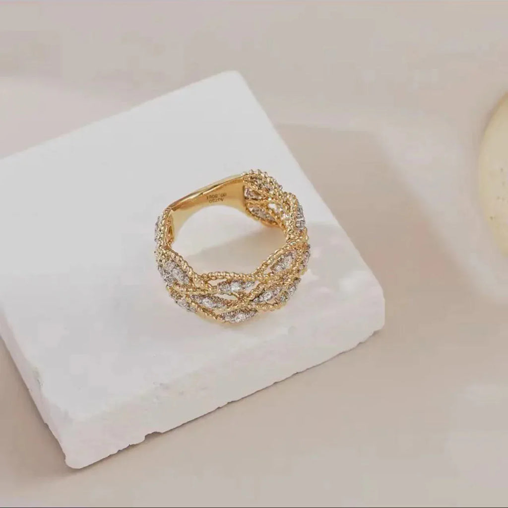 Carved Gold Vintage Ring - Viexta