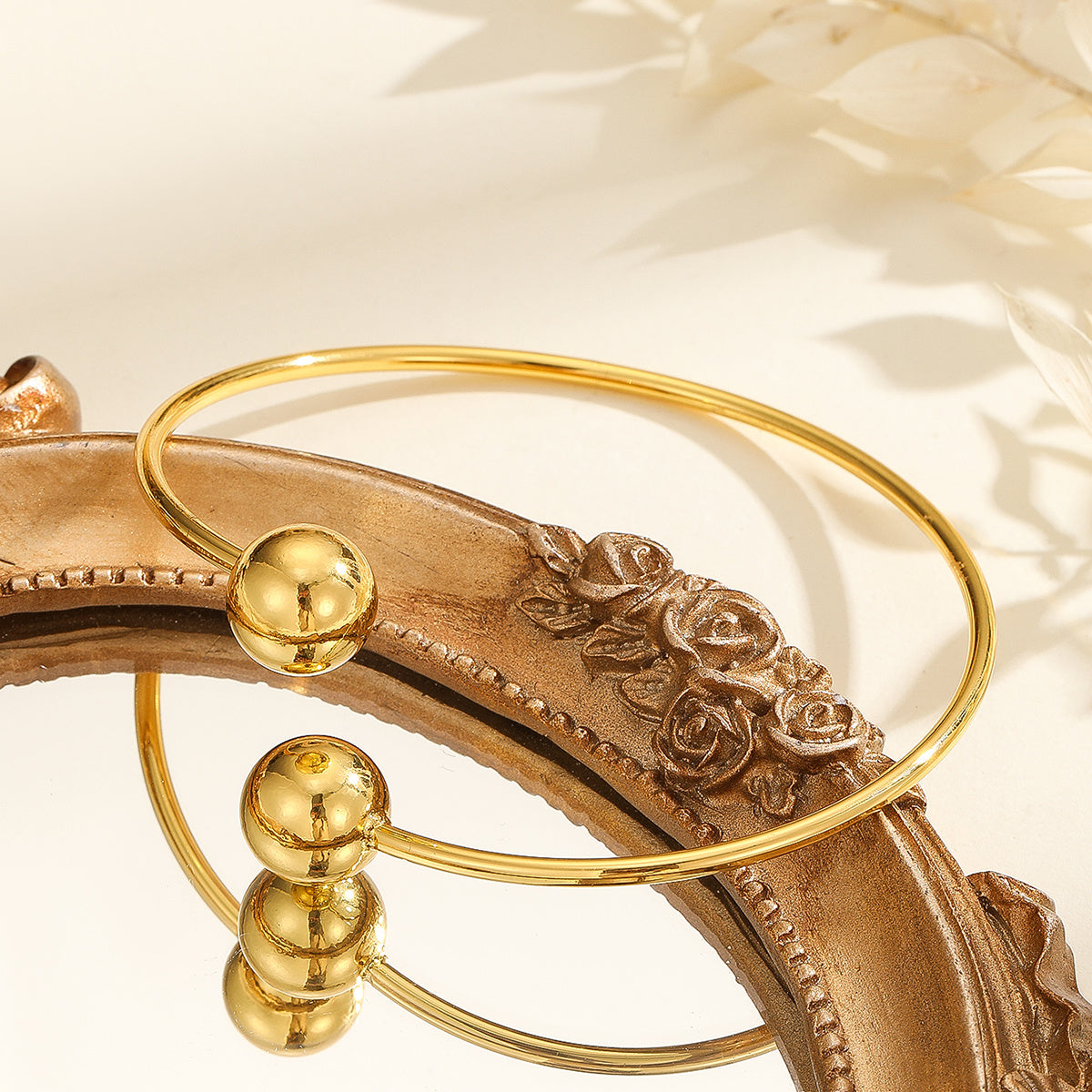 18k Gold Double Headed Bead Bracelet