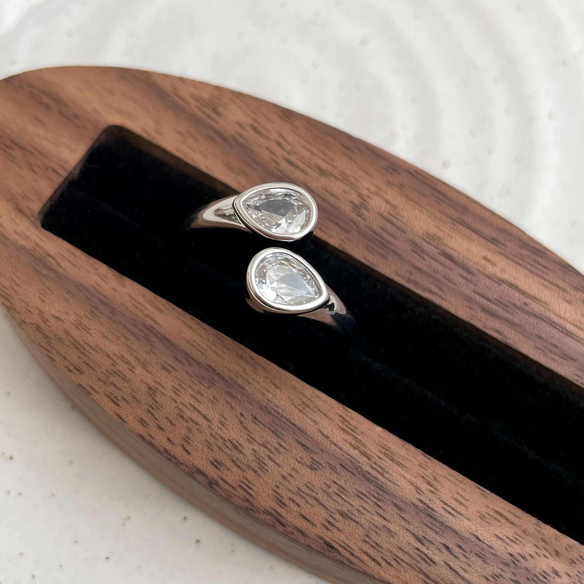 Feng Shui Drop-Shaped Ring