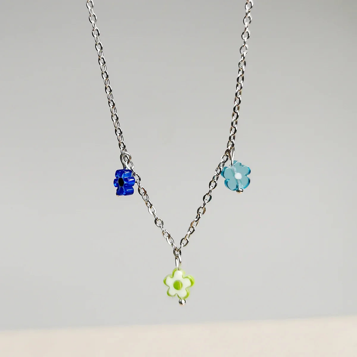 Cute Flower Twin Ultra-fine Clavicle Chain - Viexta
