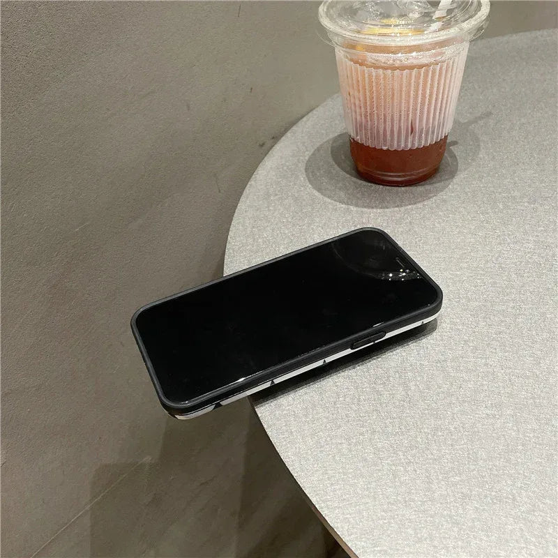 Black And White Diamond Round iPhone Case - Viexta