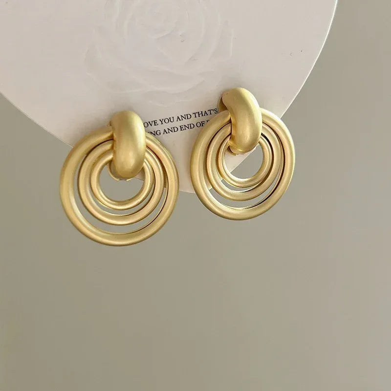 Retro Hong Kong Golden Versatile Earrings - Viexta