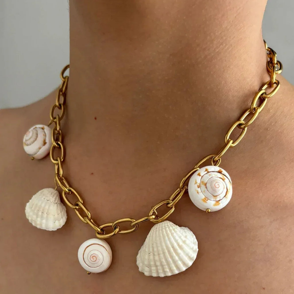 Stylish Metal Chain Conch Shell Necklace - Viexta