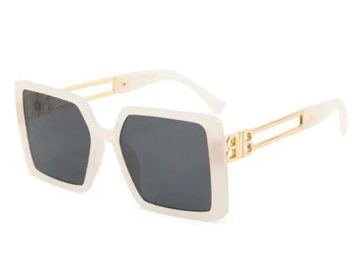 Large Frame Sunglasses With Metal Legs - Viexta