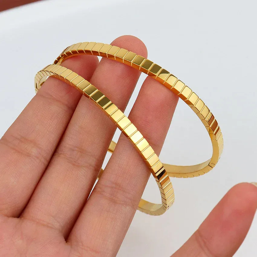 Irregular Wave Buckle Stainless Steel Kada - Viexta