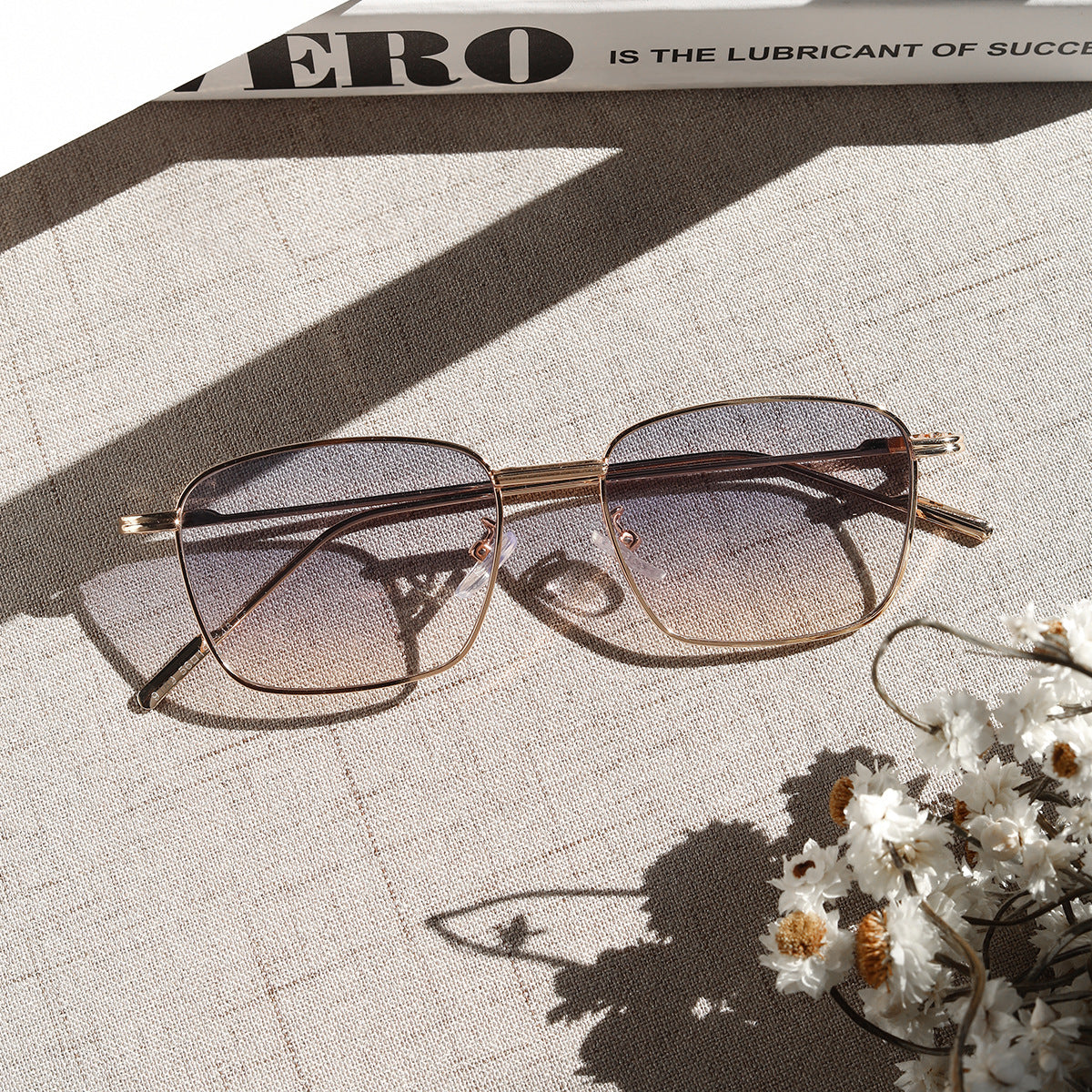 Square Small Frame Color Gradient Sunglass