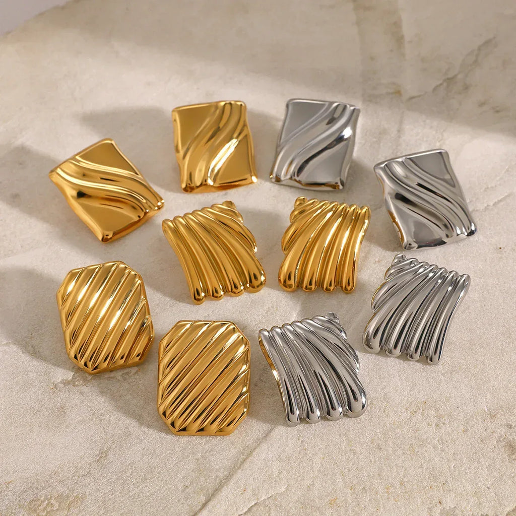 Irregular Pleated Square Wave Earrings - Viexta