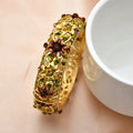 Vintage Court-Style Hand-Painted Bracelet - Viexta
