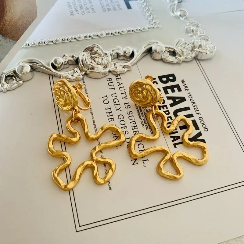 Light Luxury Ear Studs - Viexta