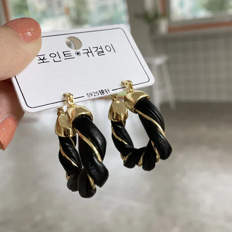 Leather Twist Earrings. - Viexta