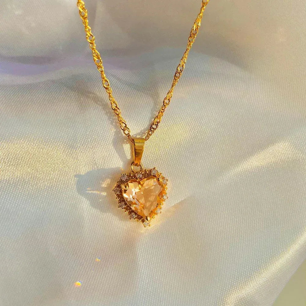 Colorful Rhinestones Heart-shaped Necklace - Viexta