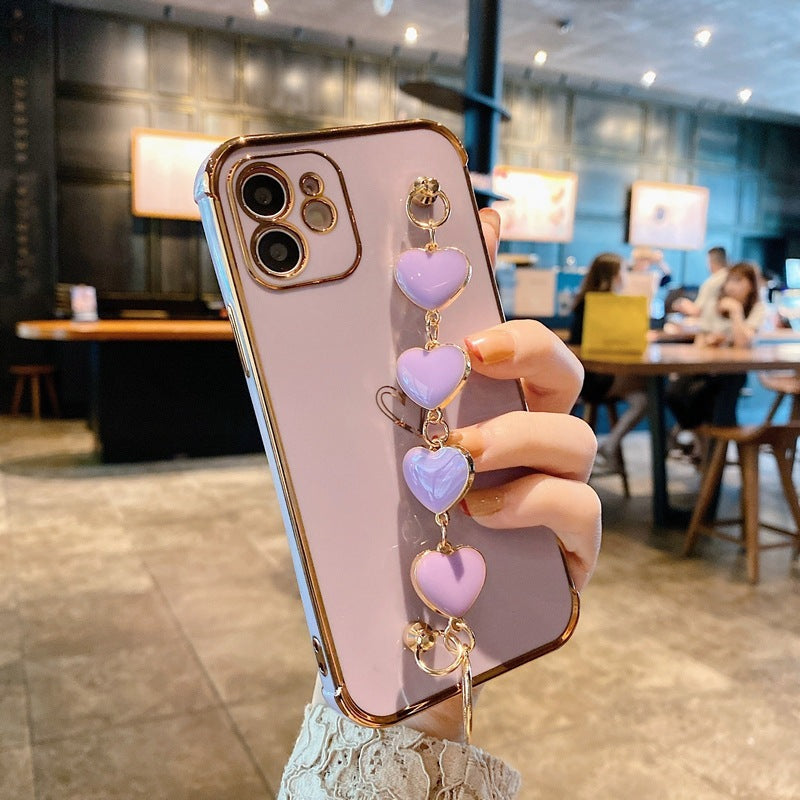 electroplated-heart-shaped-iphone-shell