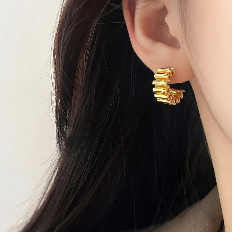 18k-retro-hong-kong-elegant-ear-studs - Viexta