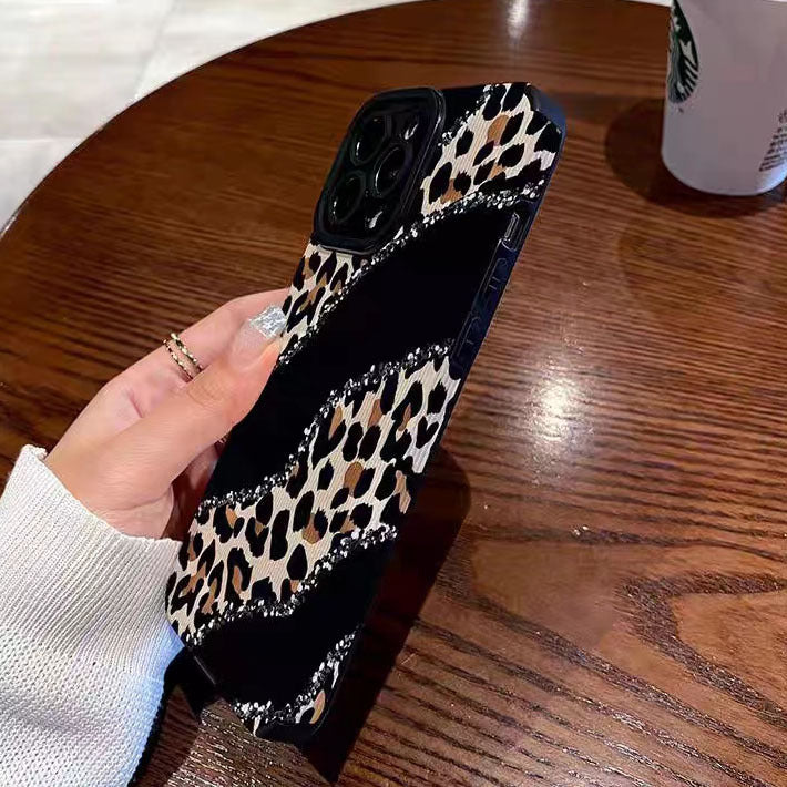 Niche Leopard Vertical iPhone Case