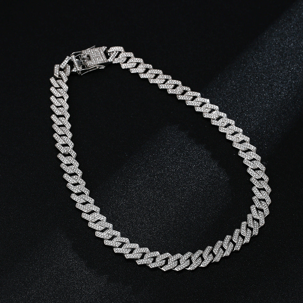 diamond-inlaid-necklace