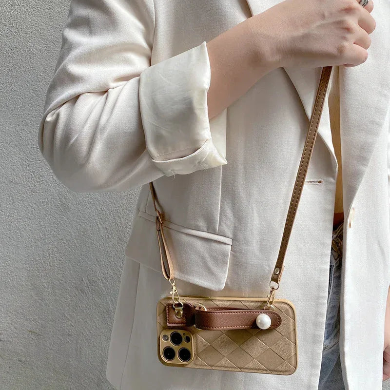diamond-coffee-color-pearl-wrist-strap-iphone-case - Viexta