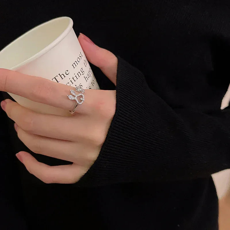 Asymmetric Carrot Rabbit Ring - Viexta