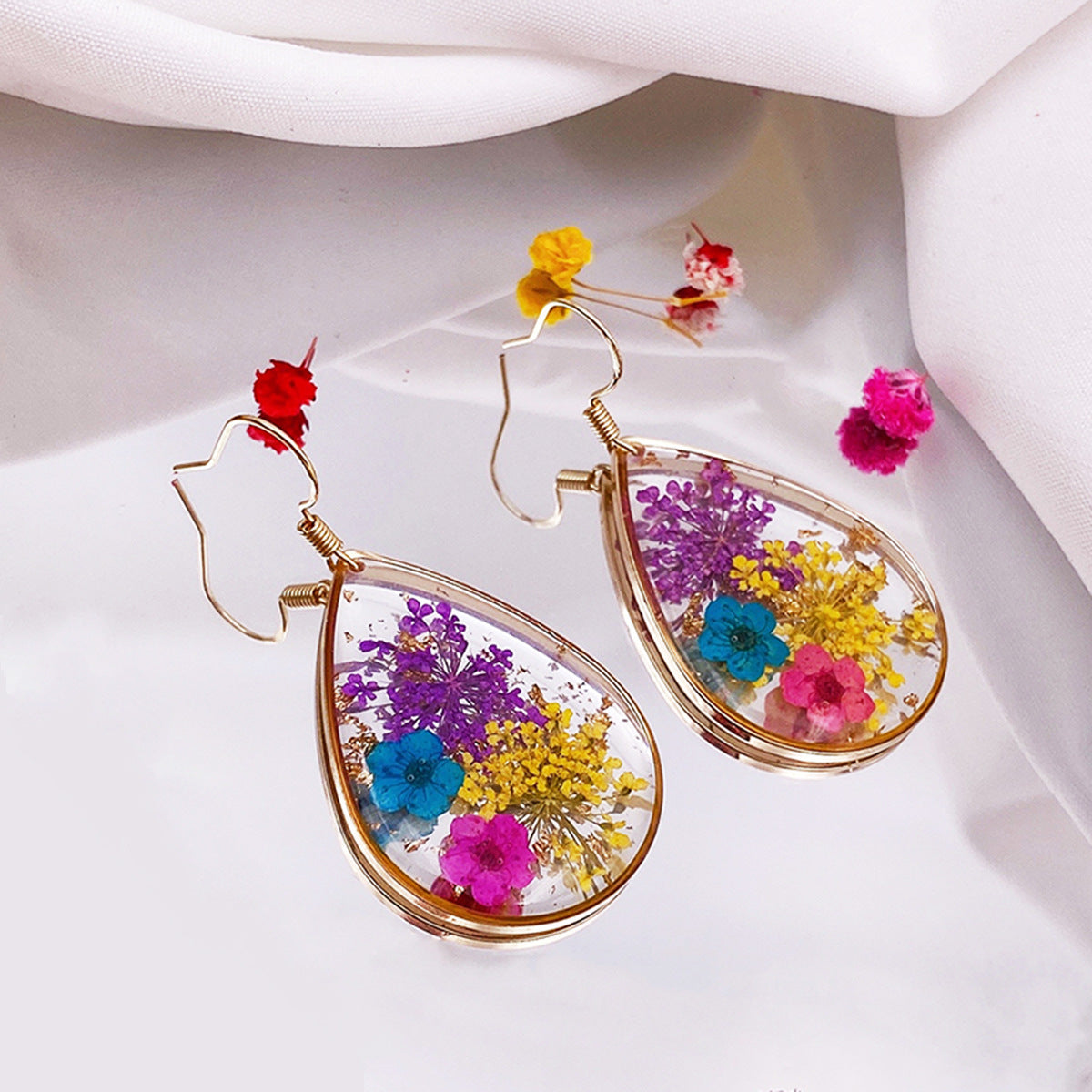 Drop-shaped Natural Dried Flower Earrings