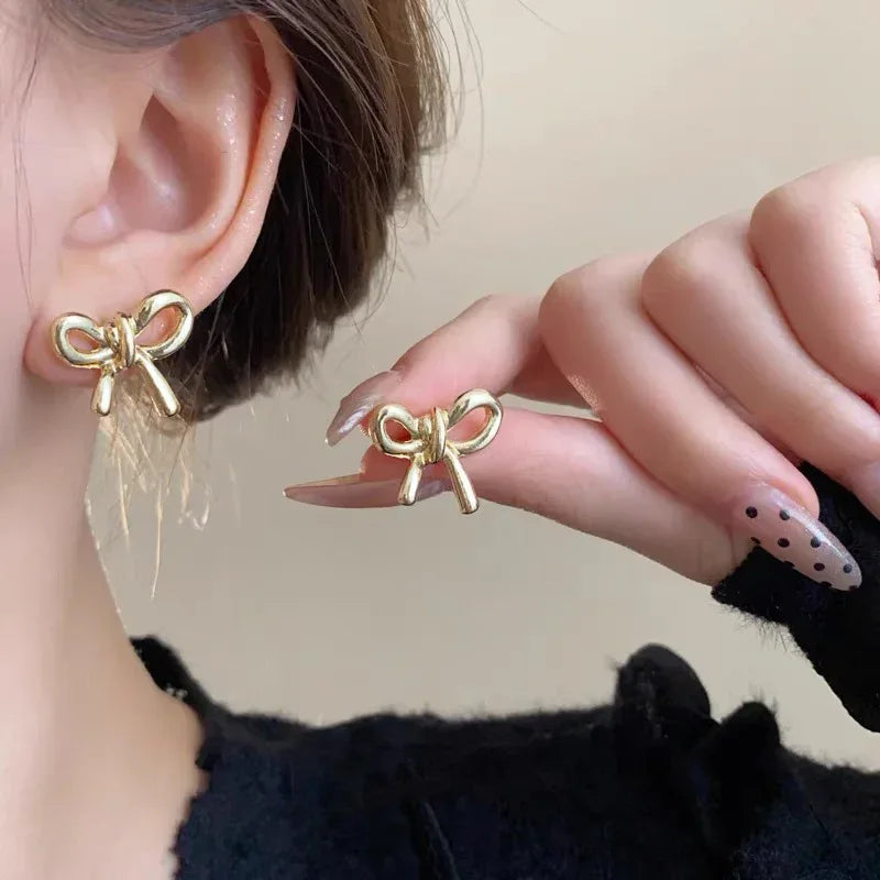 18k-retro-hong-kong-elegant-ear-studs - Viexta