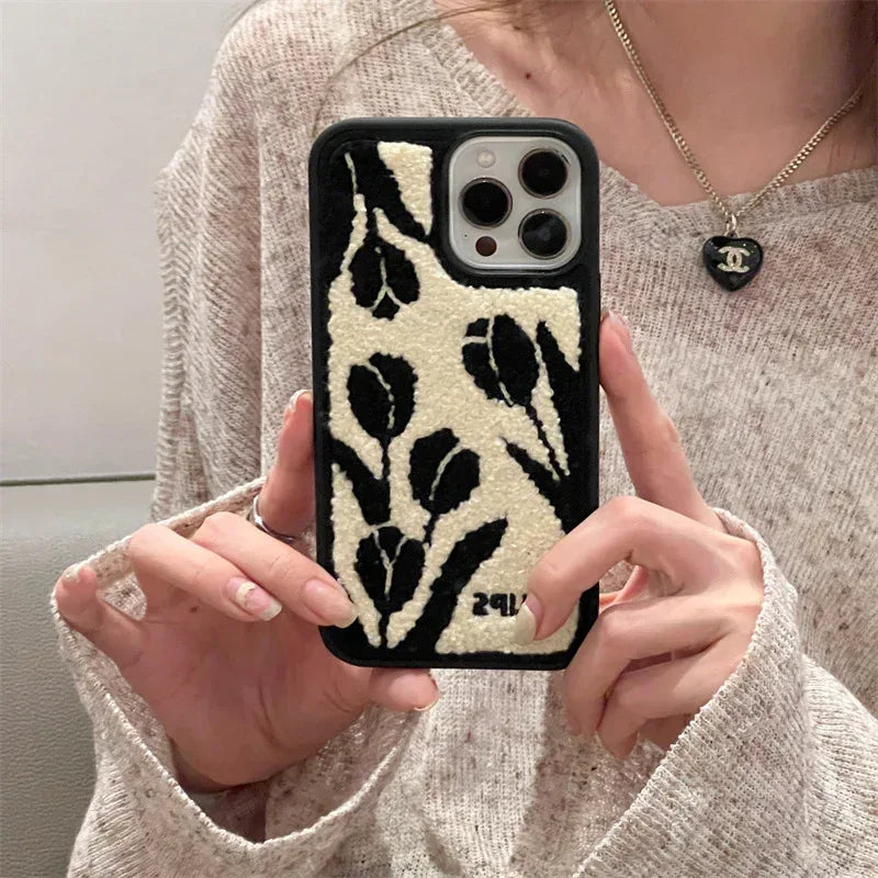 embroidered-tulip-vintage-iphone-case - Viexta
