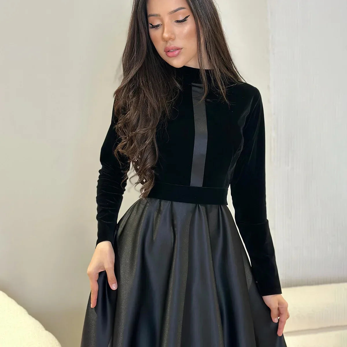 Gold Velvet Round-neck Long-sleeved Dress - Viexta
