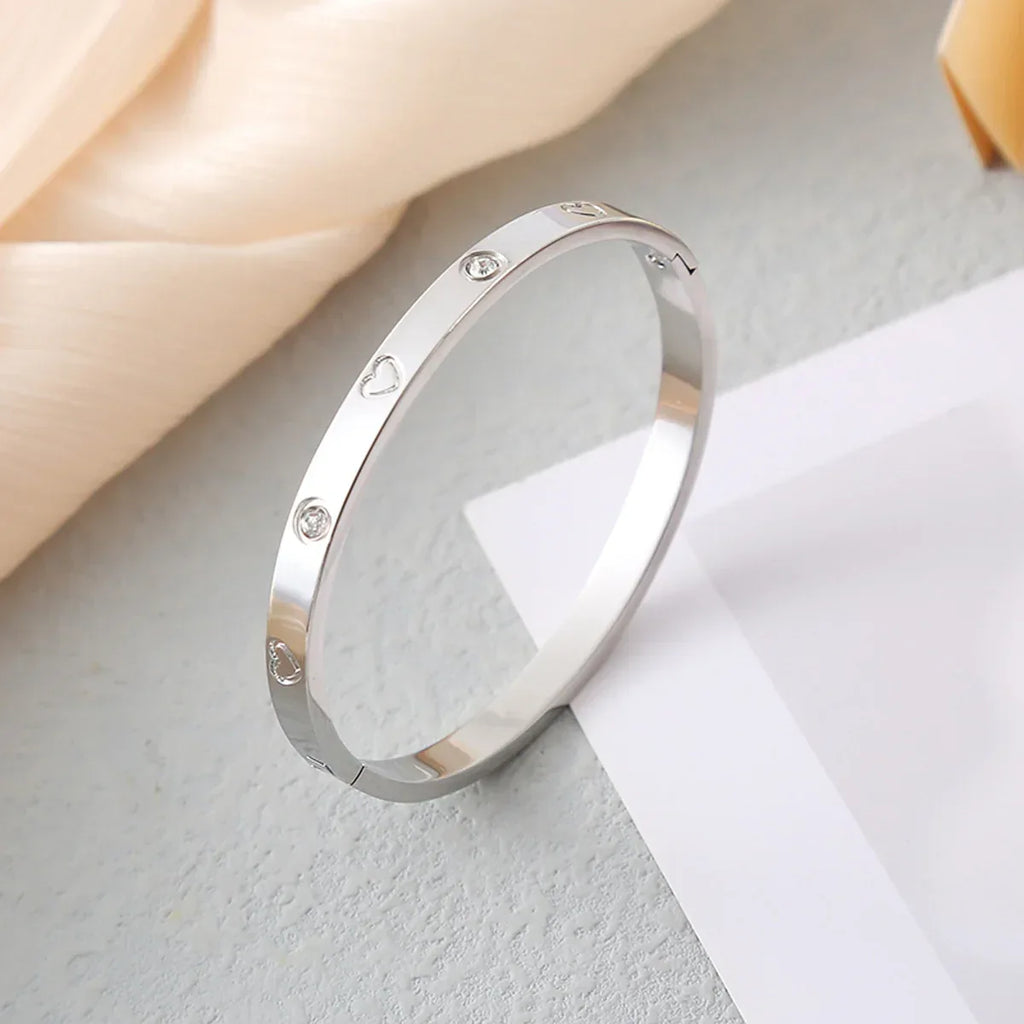 Heart-shaped Buckle Diamond Stainless Steel Bracelet - Viexta