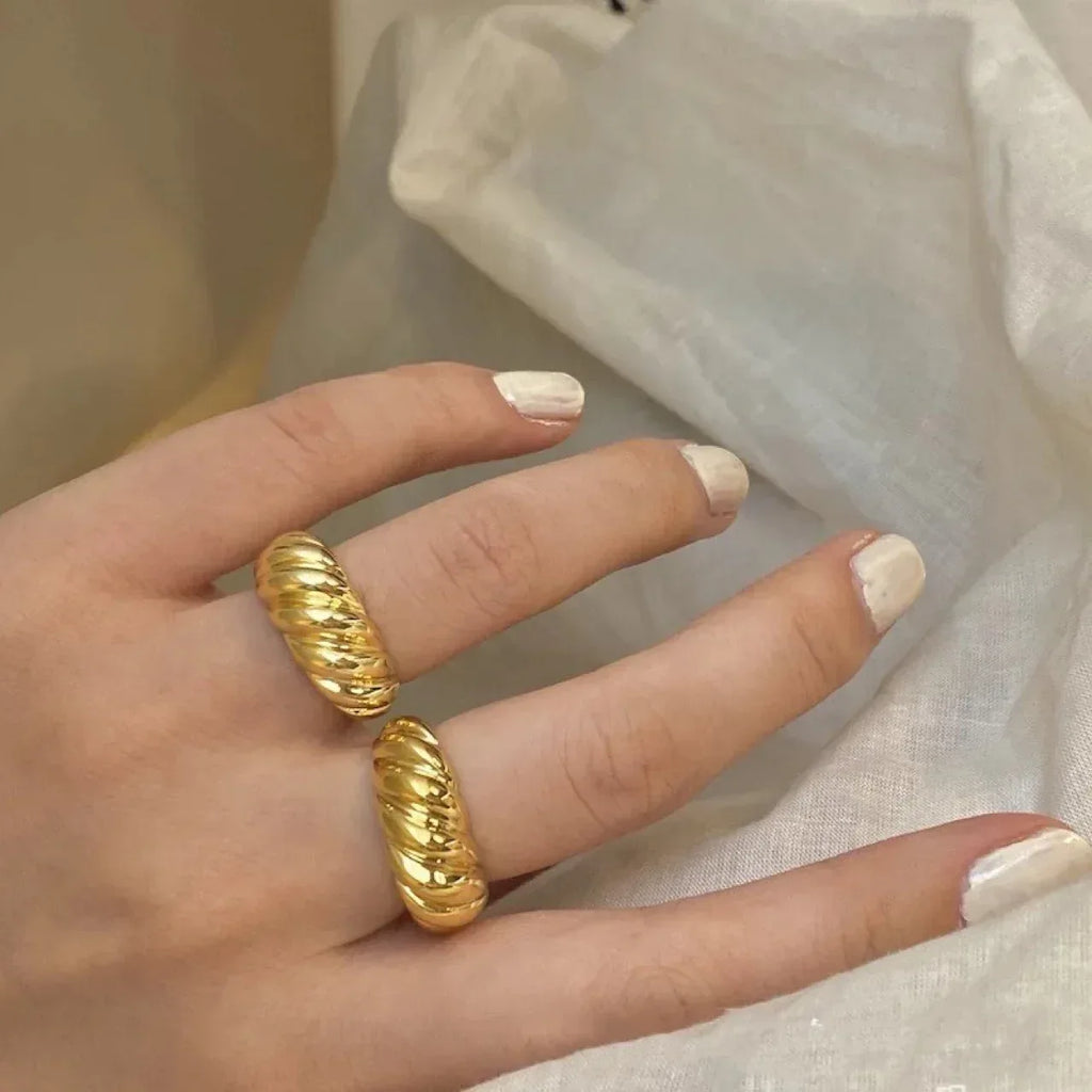 niche-horn-titanium-steel-18k-gold-plated-ring - Viexta