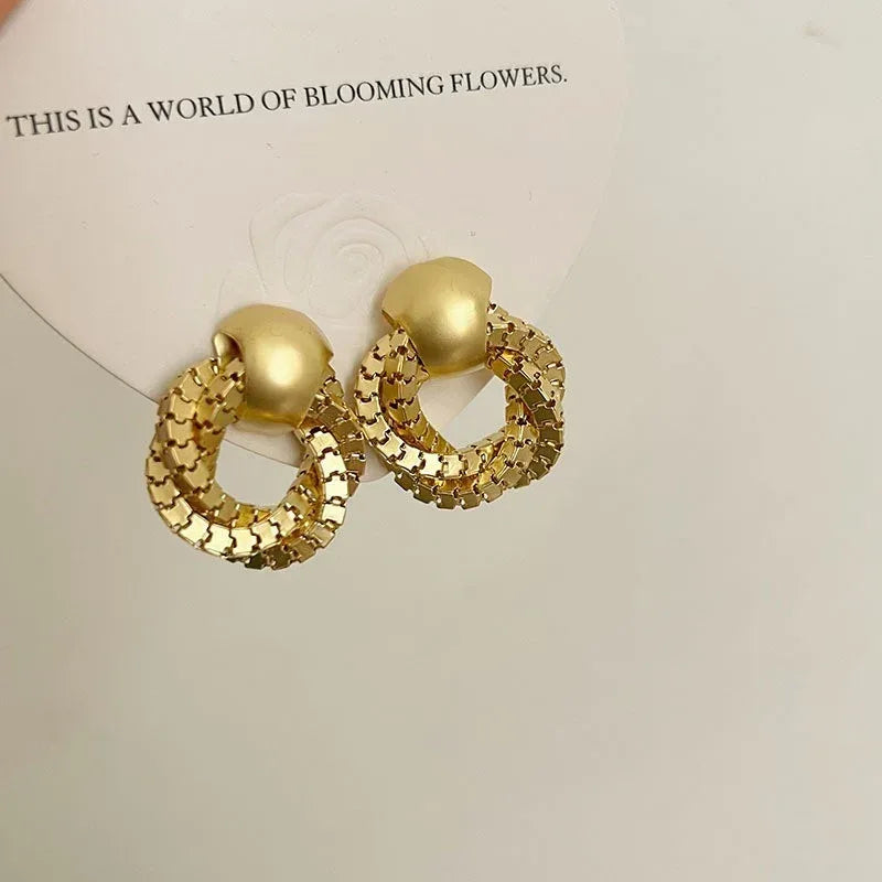 Retro Hong Kong Golden Versatile Earrings - Viexta