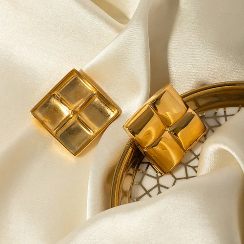 18K Glossy Cross Texture Studs - Viexta