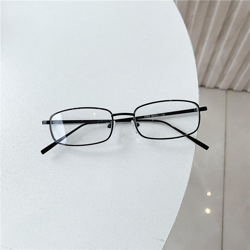 Trendy Small Frame Rectangular Sunglasses - Viexta