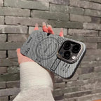 high-grade-carbon-fiber-grain-magnetic-iphone-case - Viexta