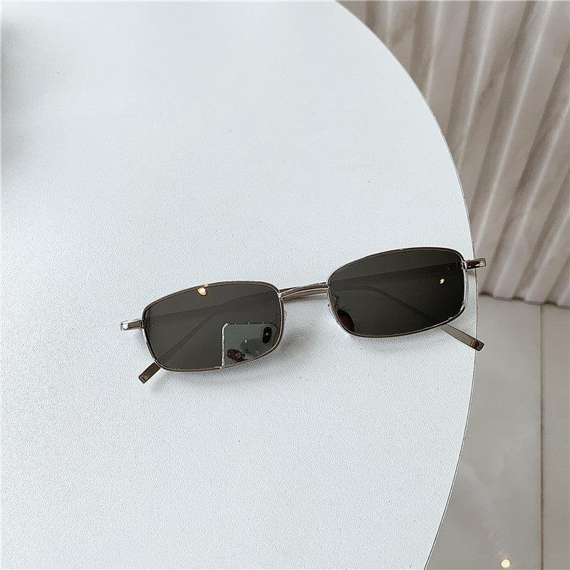 Trendy Small Frame Rectangular Sunglasses - Viexta