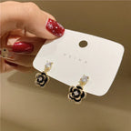 925 Silver Dongdaemun Flower Heart-shaped Stud Earrings - Viexta