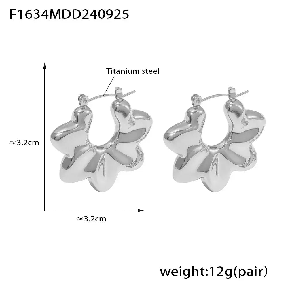 Fashionable Pleated Wave Chrysanthemum Hollow Earrings - Viexta