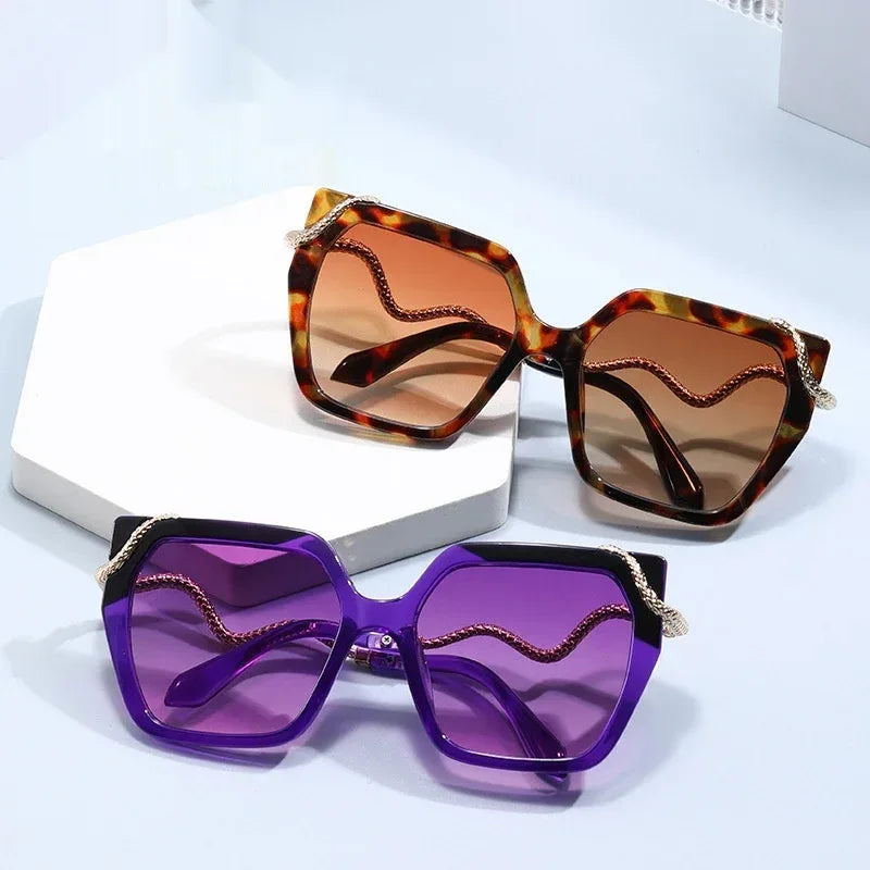 Retro Square Snake Pattern Temple Sunglasses - Viexta