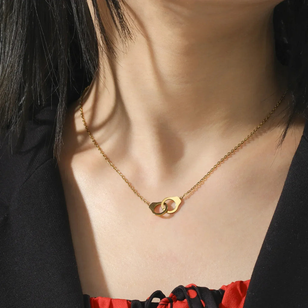 Buckle Necklace - Viexta