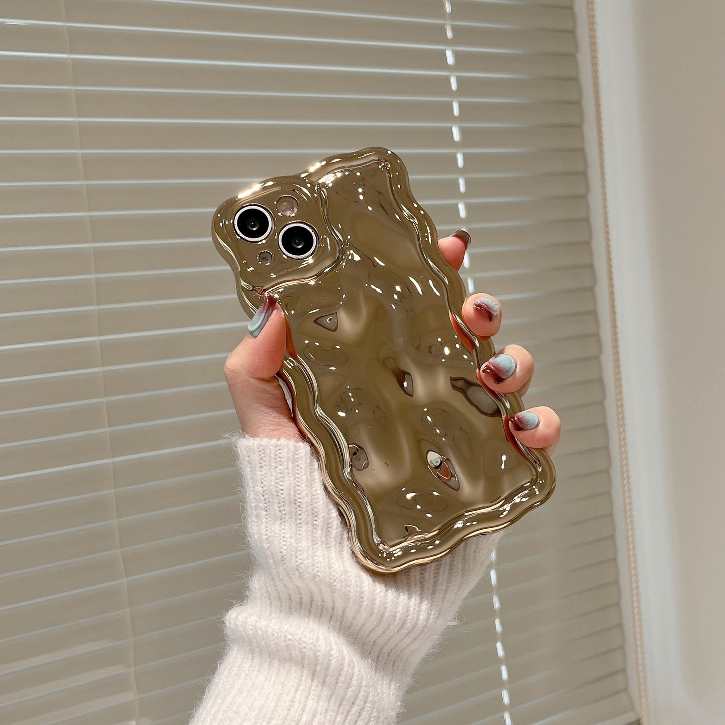 Niche Wind Wave Shell iPhone case