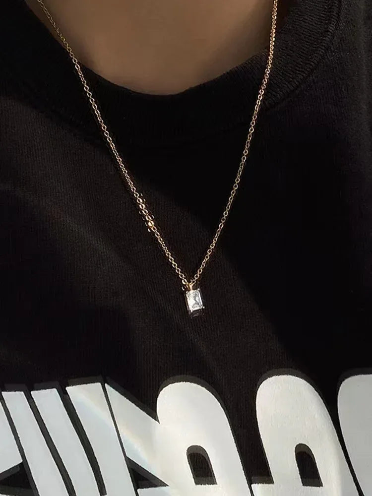 Niche Square Necklace - Viexta