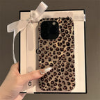 feather-yarn-brown-leopard-printed-iphone-case - Viexta