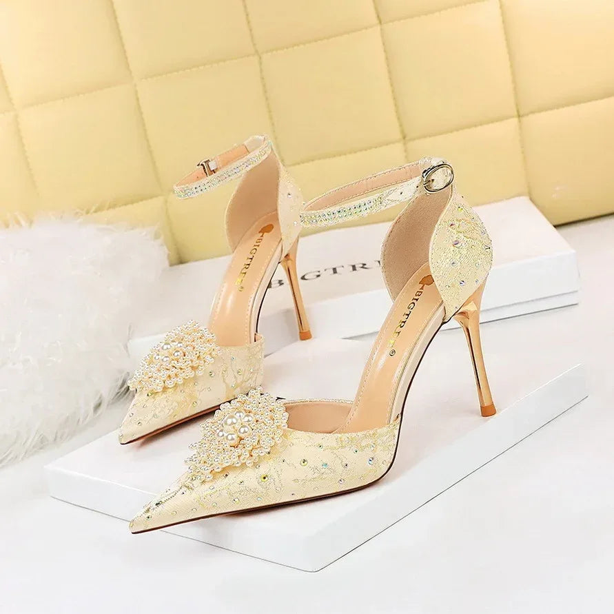 Low-cut Hollow Rhinestone Pearl High Heels - Viexta