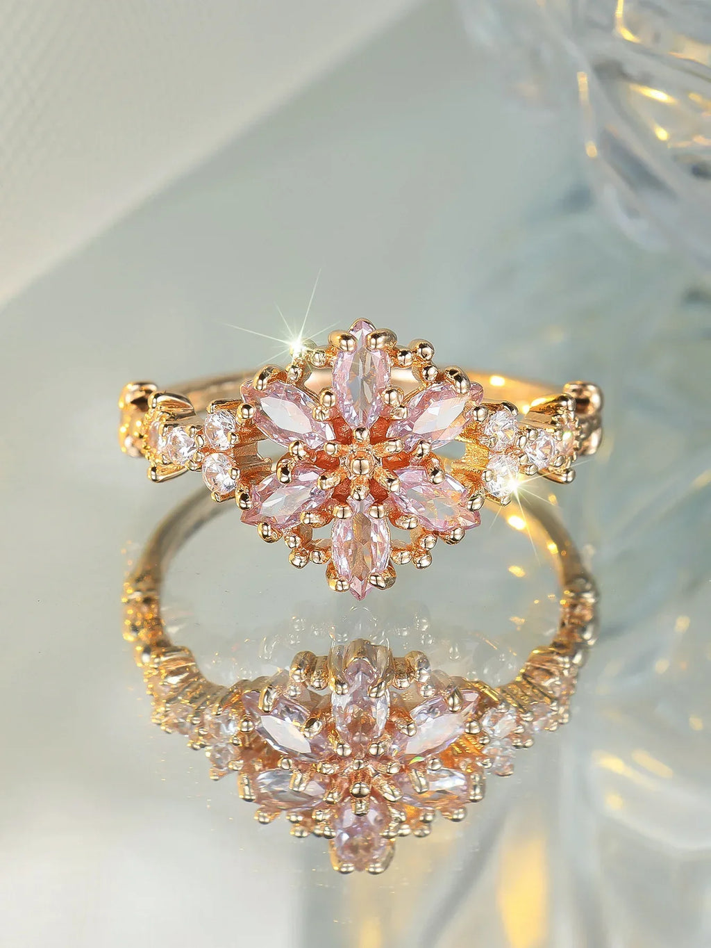round-champagne-gold-horse-eye-diamond-ring - Viexta